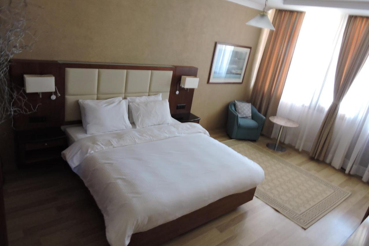 Lakeview Hotel And Resort Otesevo Luaran gambar