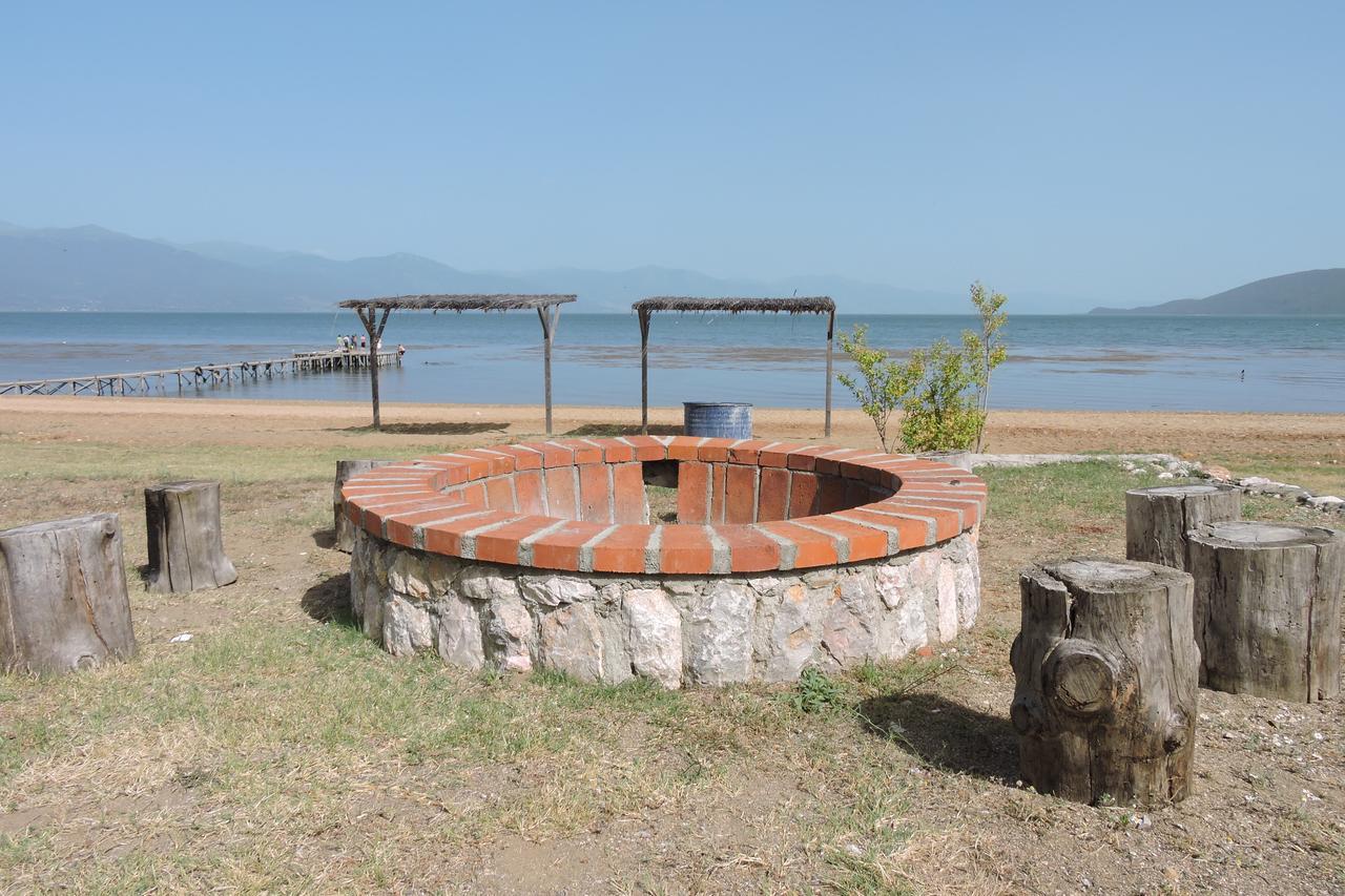 Lakeview Hotel And Resort Otesevo Luaran gambar