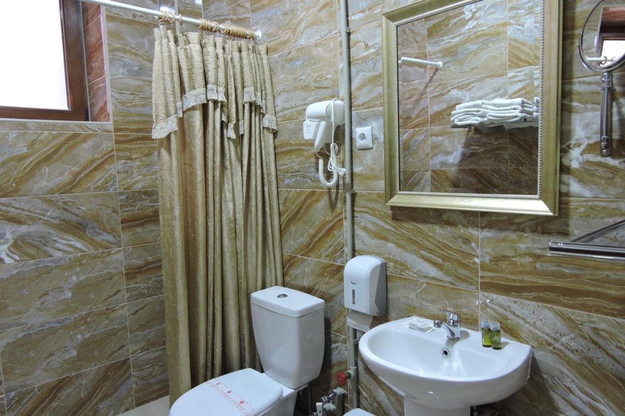 Lakeview Hotel And Resort Otesevo Luaran gambar